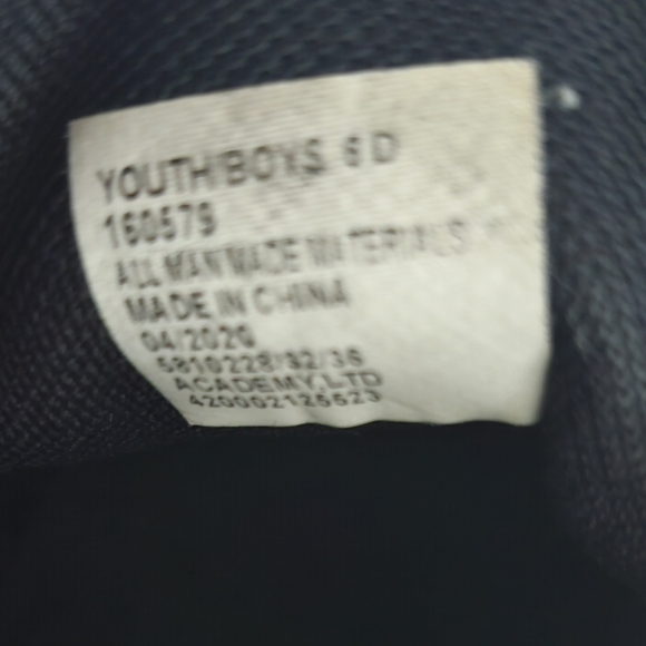 Brava Size 6 Soccer Cleats - Picture 6 of 7